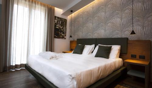 Double or Twin Room with Mountain View