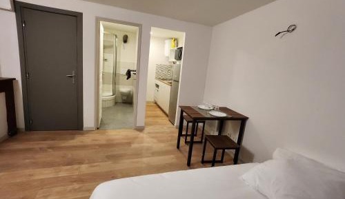 Studio Apartment