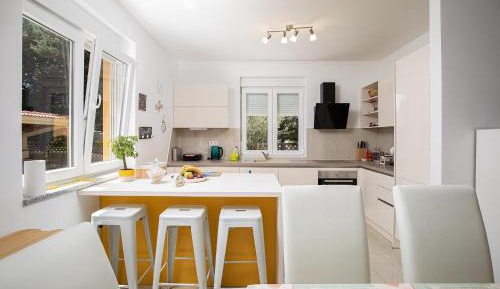 Apartment with Garden View