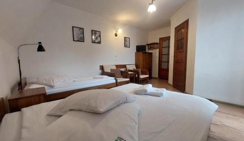 Triple Room with Private Bathroom