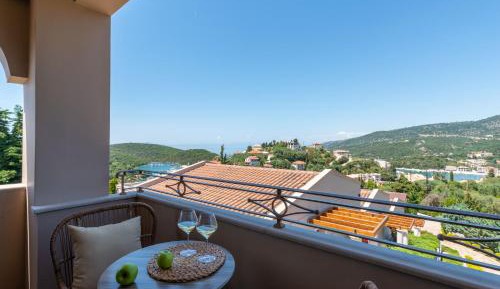 Superior Double Room with Partial Sea View