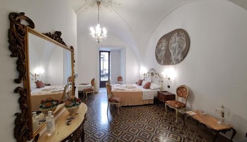 Junior Suite with Balcony