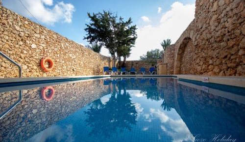 Five-Bedroom Holiday Home