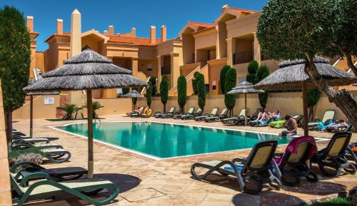 Two-Bedroom Apartment with Pool Side