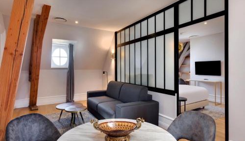 Suite with Garden View