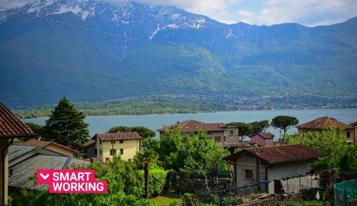 Apartment with Lake View