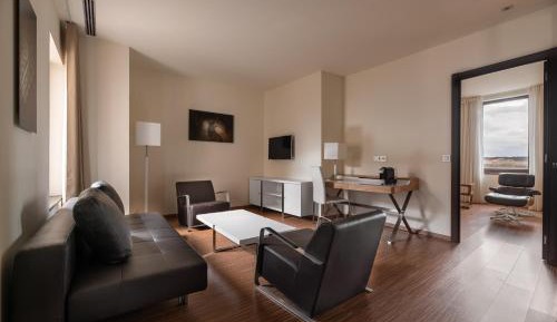 Standard Double Suite