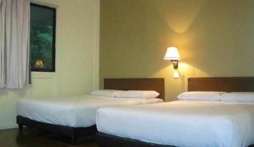 Economy Triple Room