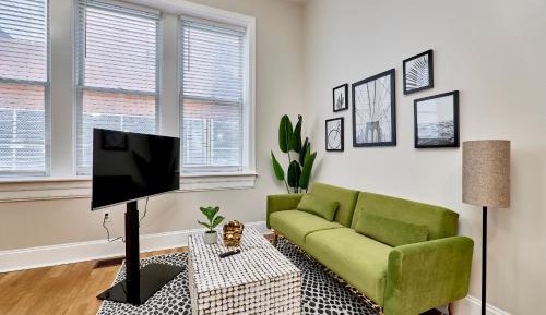 Apartment with Garden View