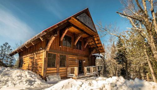 Five-Bedroom Chalet with Hot Tub