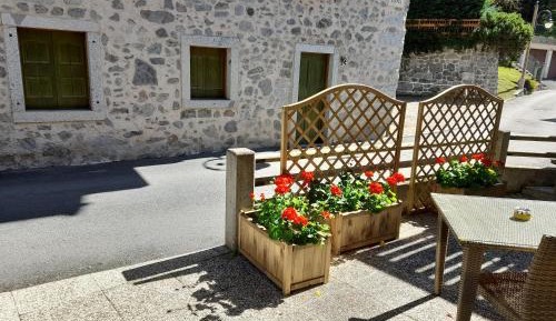 Economy Double Room with Private Bathroom
