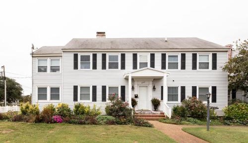Three-Bedroom Holiday Home 