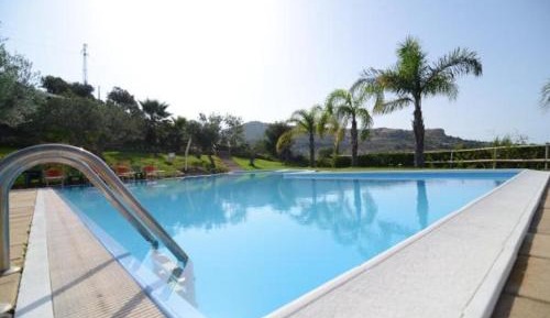 Two-Bedroom Apartment (6 Adults)