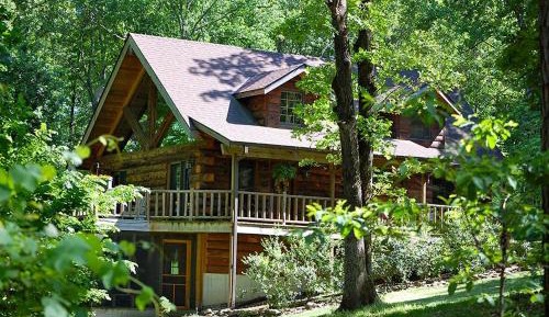 Three-Bedroom Holiday Home 