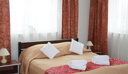 Apartment (2 Adults)