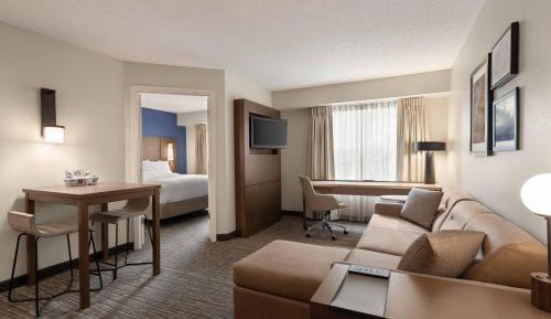 One-Bedroom Queen Suite with Sofa Bed