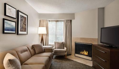 Two-Bedroom Queen Suite