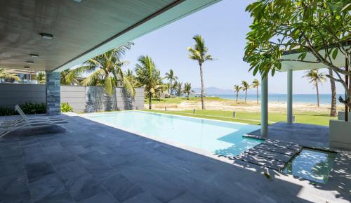 Villa - Beach Front