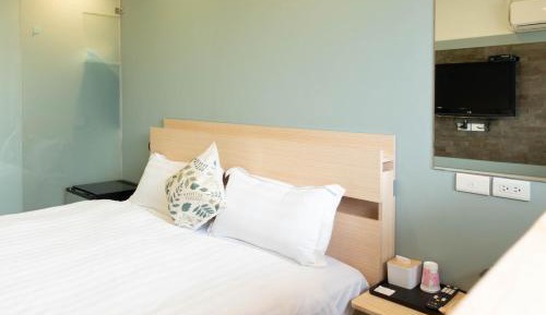 Deluxe Double Room with Shower