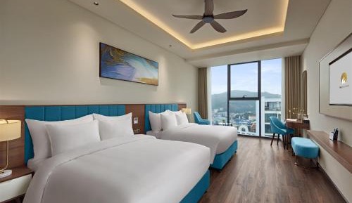  Premier Family Room with City View