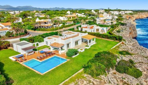 Four-Bedroom Villa