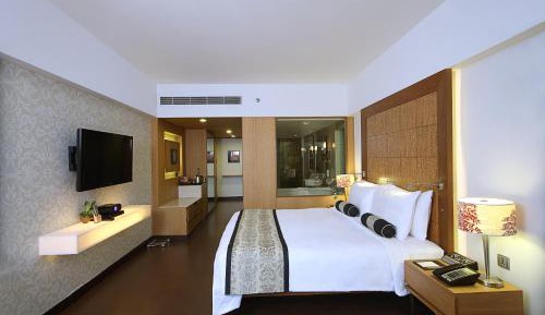 Fortune Club Room with 20% off on F&B and Spa