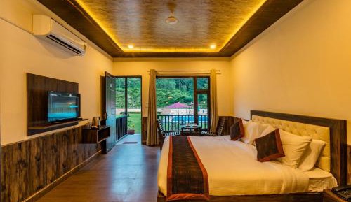 Cottage with Garden View