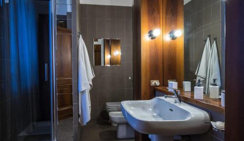 Quadruple King Suite