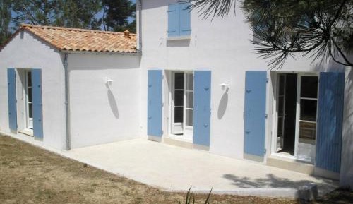 Holiday Home (8 Adults)