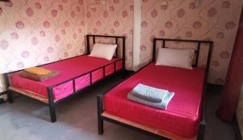 Economy Twin Room
