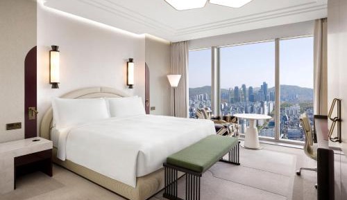 State King Room with City View