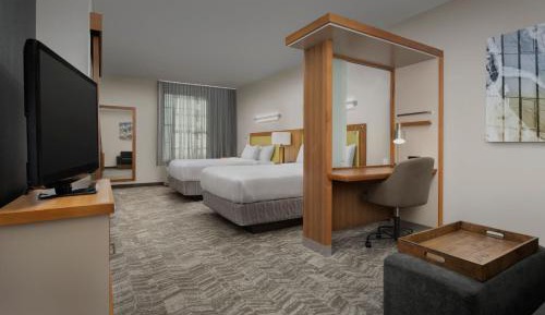 Studio with Two Queen Beds and Sofa Bed