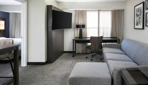 One-Bedroom Queen Suite with Sofa Bed