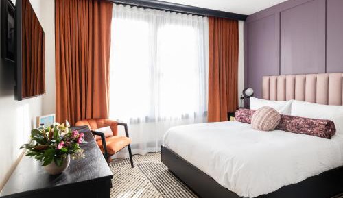 Standard Queen Room