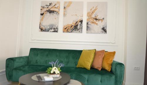 Studio Apartment