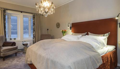 Deluxe Room with Sea View