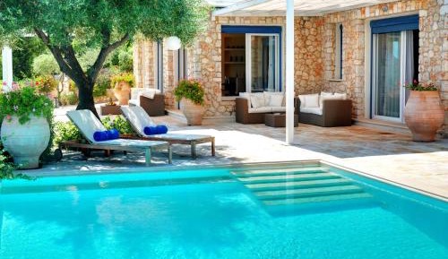 4-Bedroom Villa with Sea View and Private Pool