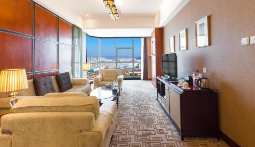 Deluxe Suite