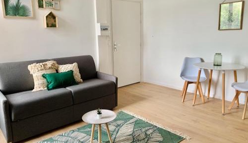 Deluxe Studio