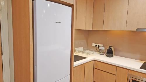 Apartment with Pool View 