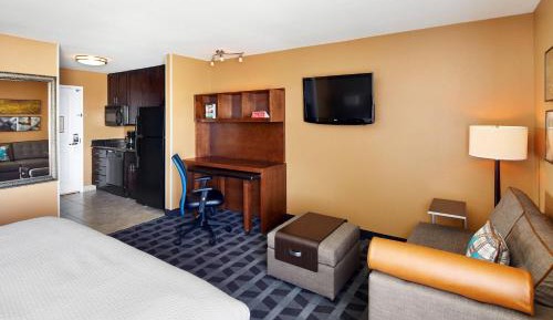 King Studio with Sofa Bed