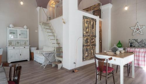 One-Bedroom Apartment Split Level