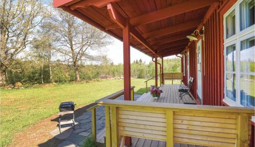One-Bedroom Holiday Home