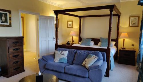 Themed Double Room with Four Poster Bed
