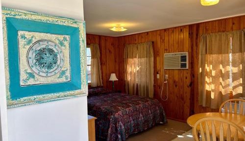 Queen Room with Pool View