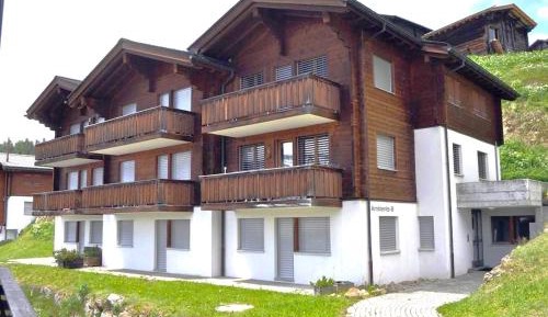 Apartment with Mountain View
