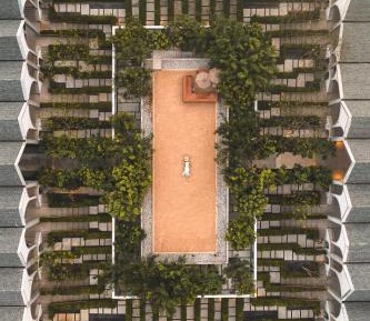 Grande Deluxe King Room