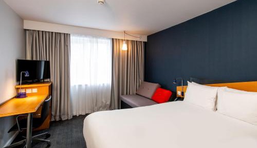Standard Double Room with Free Hot Breakfast