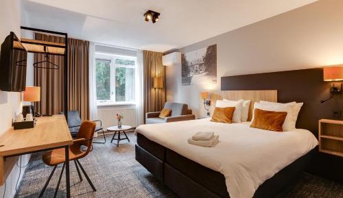 Double Room with Kingsize Bed