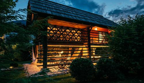 Suite - Hayrack